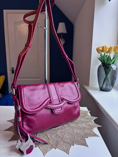 Radley london red pebbled - london,